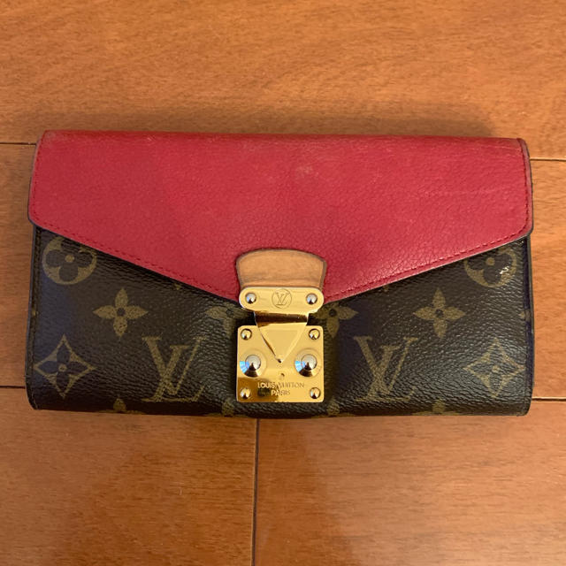 LOUIS VUITTON ロングウォレット