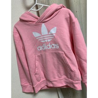 アディダス(adidas)のadidasパーカー(Tシャツ/カットソー)