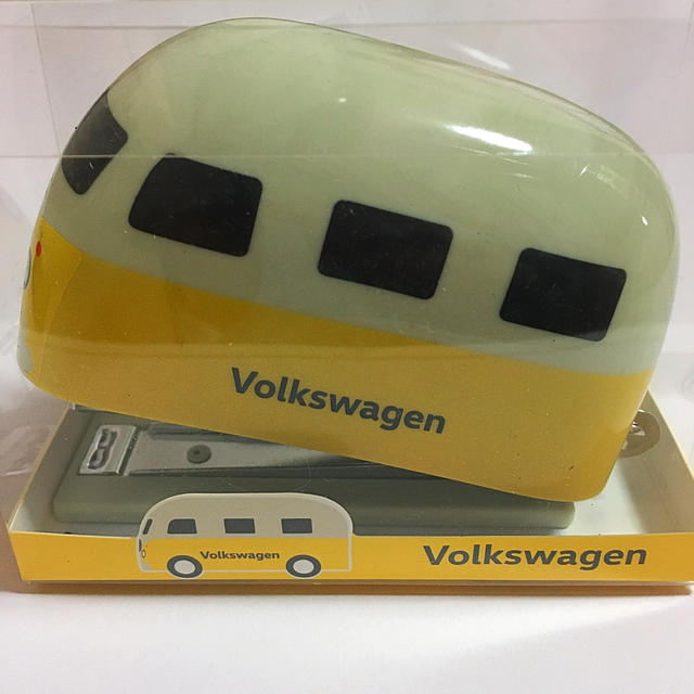 Volkswagen(フォルクスワーゲン)のVolkswagenホッチキス エンタメ/ホビーのコレクション(ノベルティグッズ)の商品写真