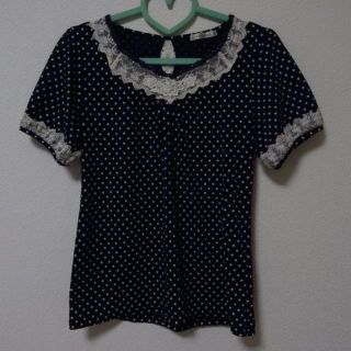 アクシーズファム(axes femme)のＬ・アクシーズ・バルーン袖・レースが可愛いドット柄半袖Ｔシャツ(Tシャツ(半袖/袖なし))