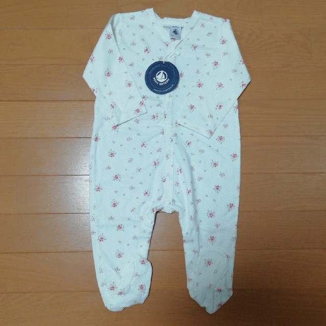 PETIT BATEAU(プチバトー)の☆おこじょ様専用☆ キッズ/ベビー/マタニティのベビー服(~85cm)(ロンパース)の商品写真