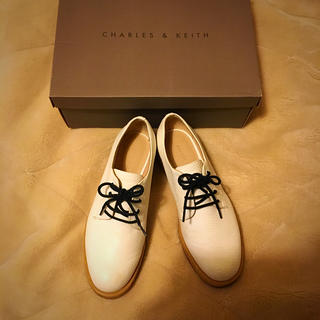 チャールズアンドキース(Charles and Keith)のCHARLES & KEITH(ローファー/革靴)
