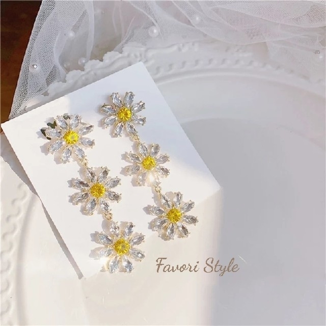 MUVEIL WORK(ミュベールワーク)のAAAジルコニア Flowerドロップ ピアス  シルバー925 レディースのアクセサリー(ピアス)の商品写真