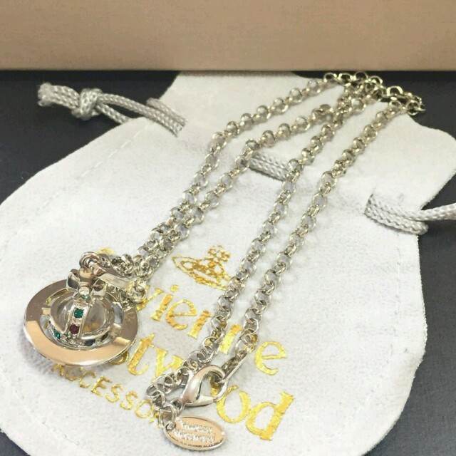 Vivienne Westwood ラブオーブネックレス