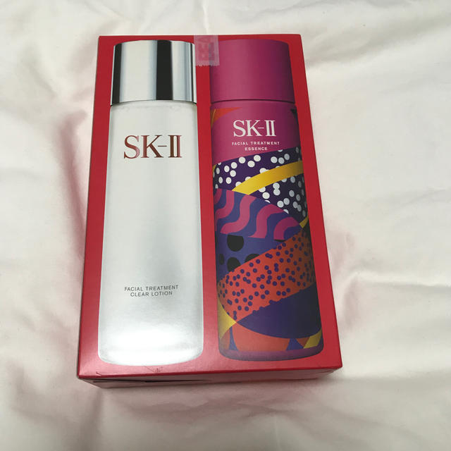 SK-II(エスケーツー)のSK-II フェイシャルトリートメントエッセンスデラックスセット 値下げ中 コスメ/美容のスキンケア/基礎化粧品(化粧水/ローション)の商品写真