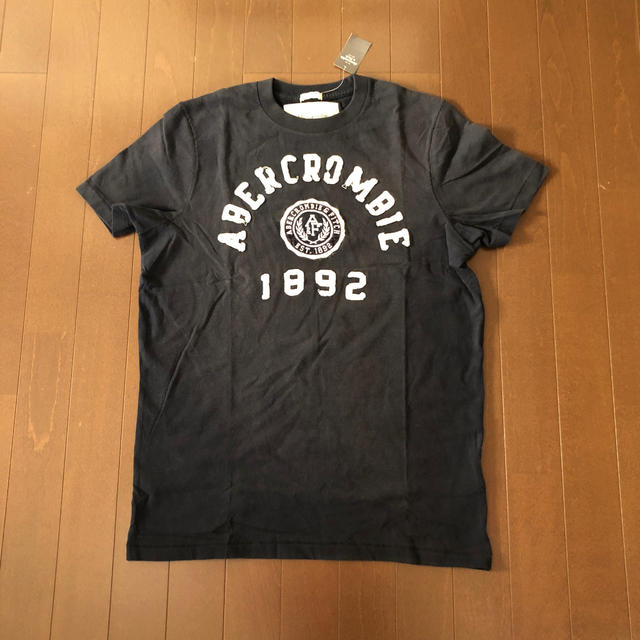 Abercrombie&Fitch(アバクロンビーアンドフィッチ)のアバクロ　メンズTシャツ① メンズのトップス(Tシャツ/カットソー(半袖/袖なし))の商品写真