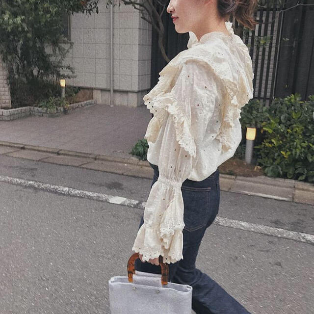 moussy - 即完売人気☆MOUSSY LACE RUFFLEブラウス☆レースブラウス美 ...