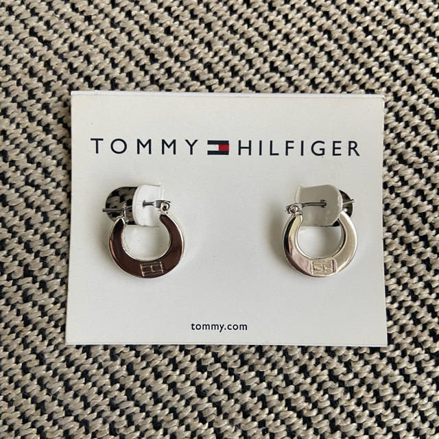 TOMMY HILFIGER(トミーヒルフィガー)の【TOMMY HILFIGER】ピアス レディースのアクセサリー(ピアス)の商品写真