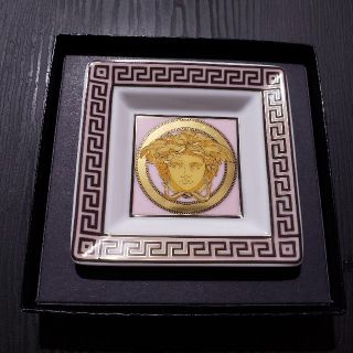 ジャンニヴェルサーチ(Gianni Versace)の【TK様専用】ジャンニ・ヴェルサーチ小物入れ PINK(小物入れ)