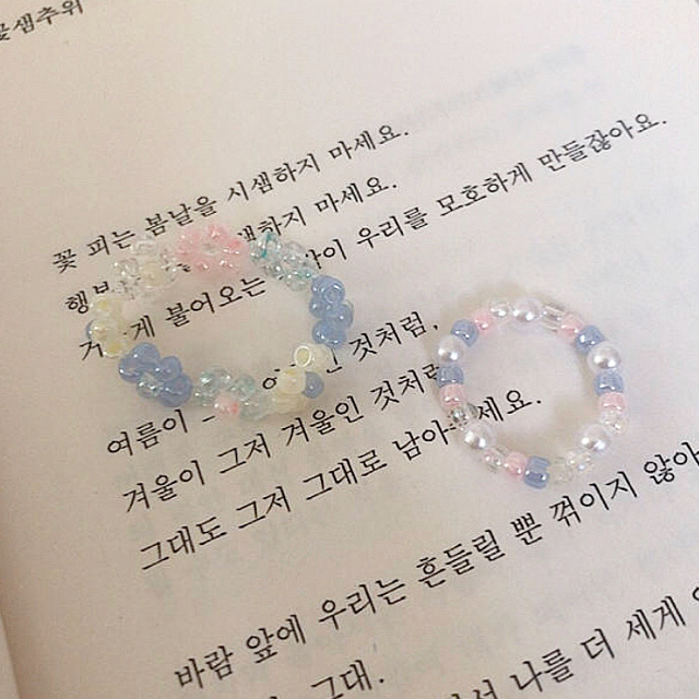 韓国 ビーズリング お花 ハンドメイドのアクセサリー(リング)の商品写真