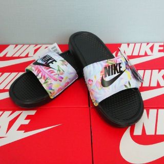 ナイキ(NIKE)のNIKE ナイキ サンダル 花柄 ボタニカル ベナッシ フローラル セット(サンダル)