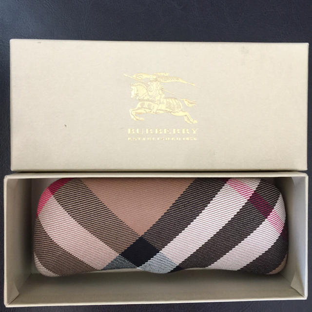 BURBERRY(バーバリー)のバーバリー メガネケース Burberry レディースのファッション小物(サングラス/メガネ)の商品写真