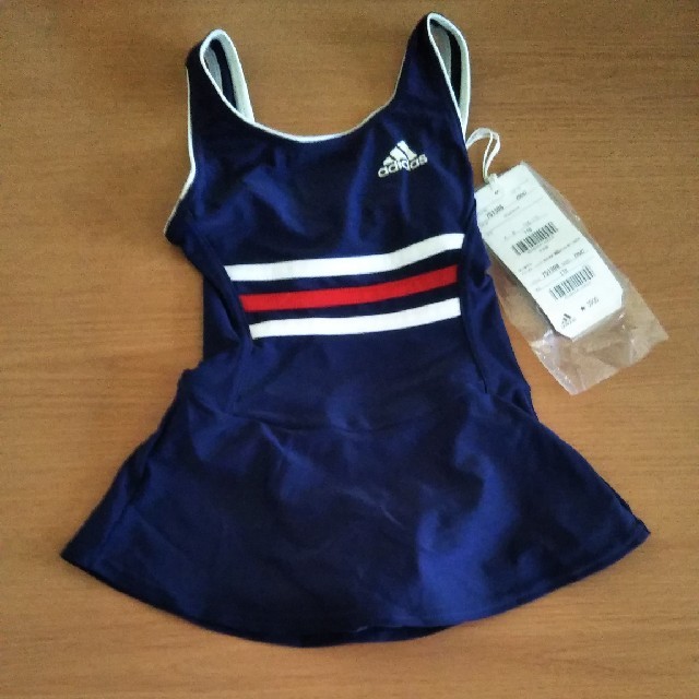 adidas(アディダス)のadidas アディダス スクール水着 110 新品 キッズ/ベビー/マタニティのキッズ服女の子用(90cm~)(水着)の商品写真