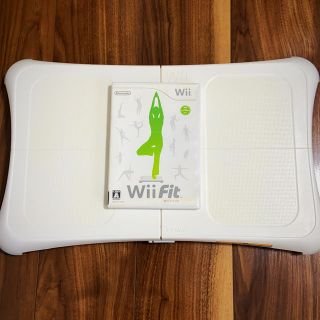 ニンテンドウ(任天堂)のWii fit ソフト　バランスWiiボード(家庭用ゲームソフト)