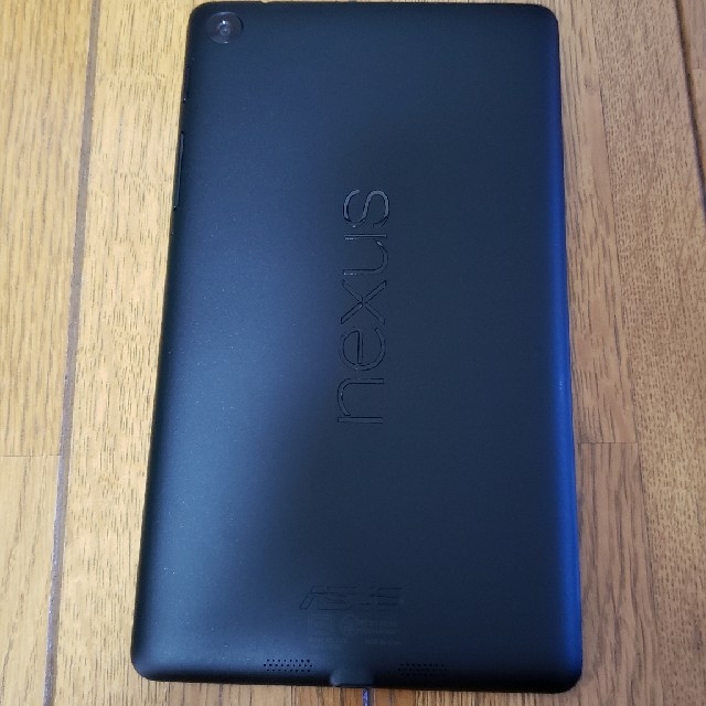 NEXUS7(ネクサス7)のタブレット　Nexus7(2013年)16GB Wi-Fiモデル(動作確認済み) スマホ/家電/カメラのPC/タブレット(タブレット)の商品写真