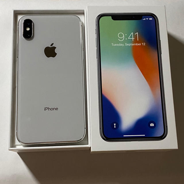 美品　iPhone X   silver  64 GB  simフリー　本体iPhoneX容量