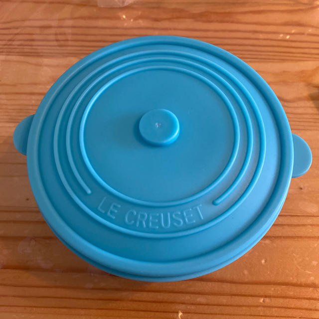 LE CREUSET(ルクルーゼ)のル・クルーゼ　タッパ　水色　非売品 インテリア/住まい/日用品のキッチン/食器(容器)の商品写真