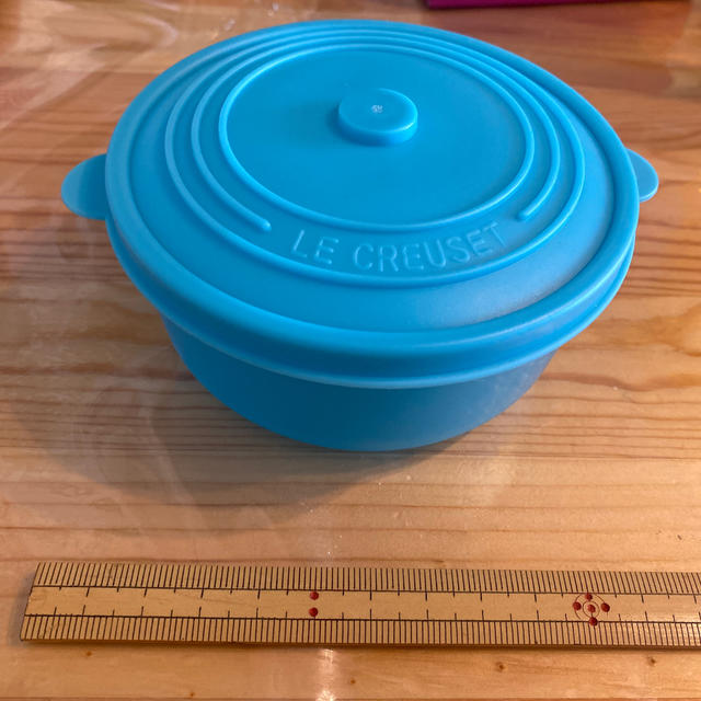 LE CREUSET(ルクルーゼ)のル・クルーゼ　タッパ　水色　非売品 インテリア/住まい/日用品のキッチン/食器(容器)の商品写真