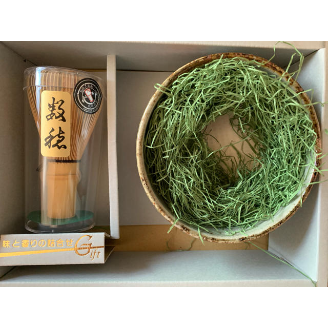 タイムセール信楽焼　抹茶茶碗　茶筅付き エンタメ/ホビーの美術品/アンティーク(陶芸)の商品写真