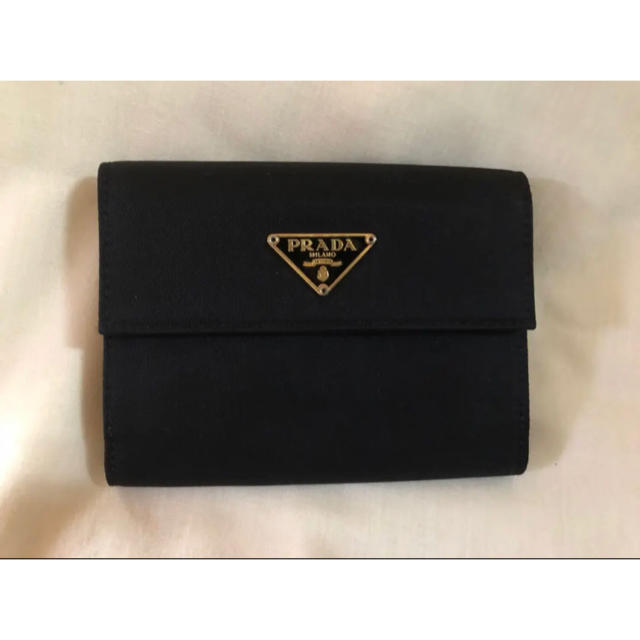 PRADA プラダ 財布 三角ロゴ