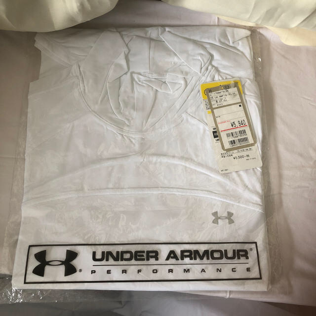 UNDER ARMOUR(アンダーアーマー)のふう様専用　6.9スポーツインナー レディースのトップス(その他)の商品写真