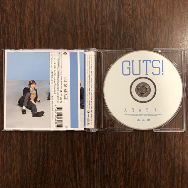 嵐(アラシ)のCD single 嵐 GUT! 通常盤 エンタメ/ホビーのCD(ポップス/ロック(邦楽))の商品写真