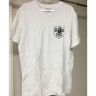 アベイシングエイプ(A BATHING APE)の新品　VネックエイプTシャツ　ホワイト　Mサイズ(Tシャツ/カットソー(半袖/袖なし))