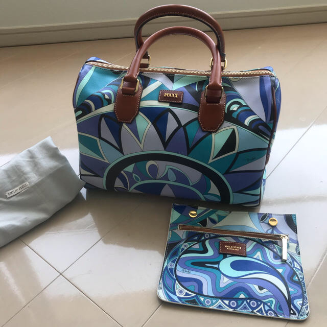 EMILIO PUCCI(エミリオプッチ)のお値下げ！ほぼ新品♡エミリオプッチ♡ボストン♡ミドルサイズ♡ポーチ保存袋つき レディースのバッグ(ハンドバッグ)の商品写真