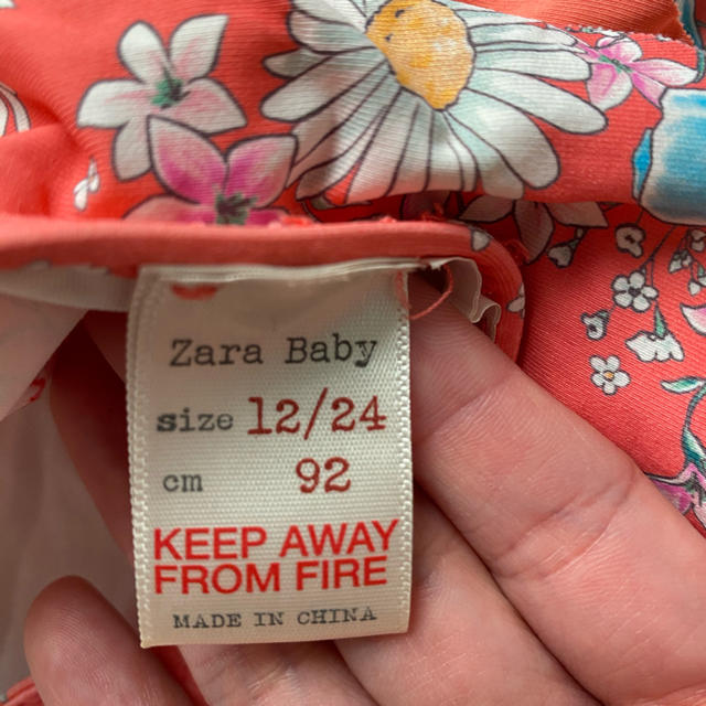 ZARA KIDS(ザラキッズ)のZARA baby 水着　サイズ92 キッズ/ベビー/マタニティのキッズ服女の子用(90cm~)(水着)の商品写真