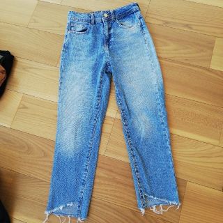 ザラ(ZARA)のZARA　ハイウエストデニム切りっぱなしデニム(デニム/ジーンズ)