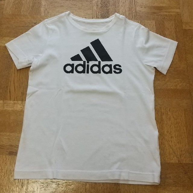 adidas(アディダス)の☆R様専用☆サイズ140Tシャツ３枚 キッズ/ベビー/マタニティのキッズ服男の子用(90cm~)(Tシャツ/カットソー)の商品写真