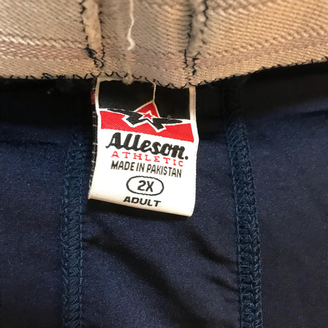 【Alleson ATHLETIC】フットボールパンツ ベルト2本付き スポーツ/アウトドアのスポーツ/アウトドア その他(アメリカンフットボール)の商品写真