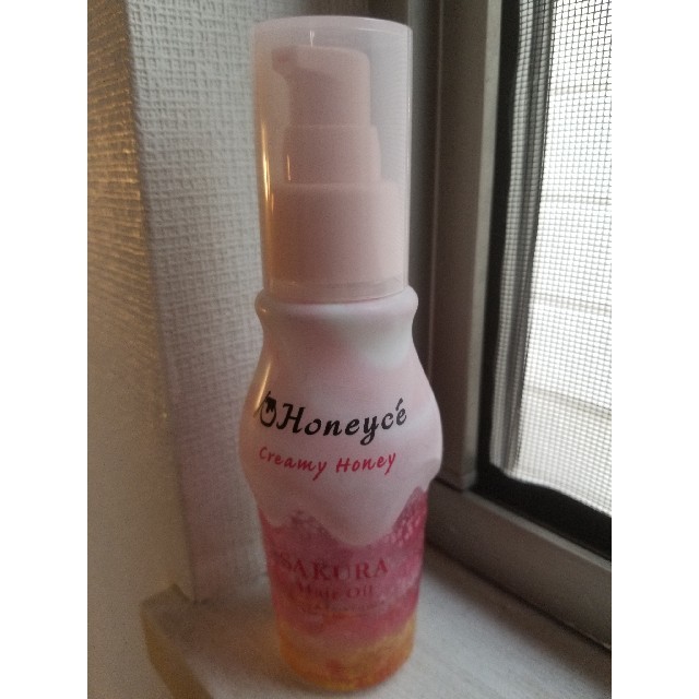 Honeyce'(ハニーチェ)の【限定デザイン】Honeyceのヘアオイルをお譲りします! コスメ/美容のヘアケア/スタイリング(オイル/美容液)の商品写真