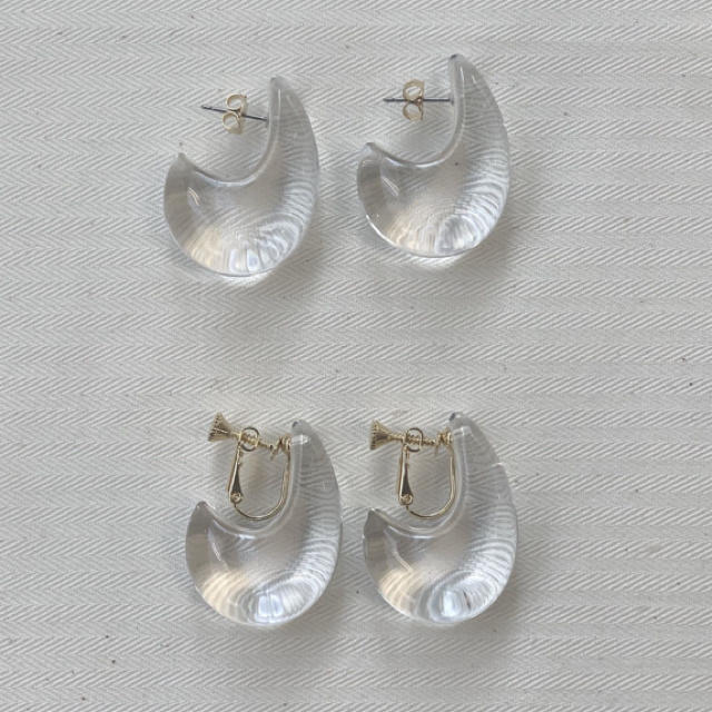 aries アガウド AgAwd♡Clear Fang Earringの通販 by n's.｜アリエスならラクマ