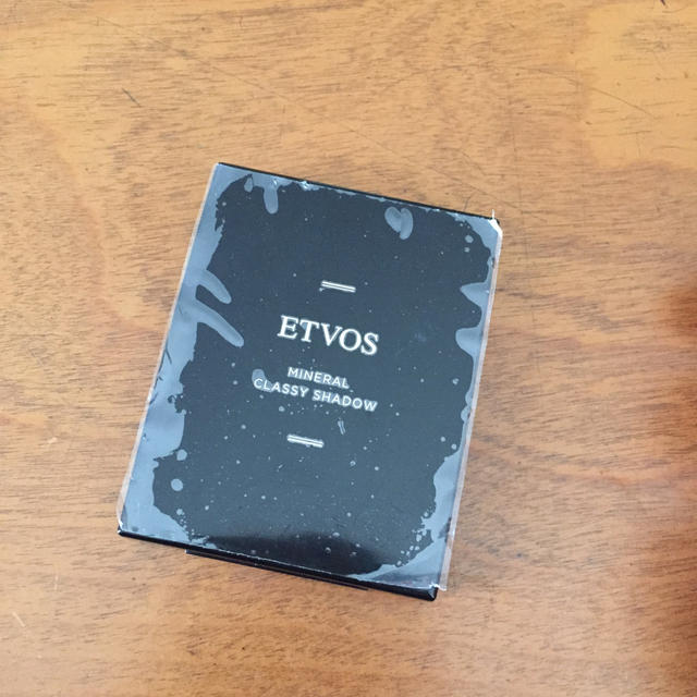 ETVOS(エトヴォス)のETVOS エトヴォス  ミネラルクラッシィシャドー 夏 限定 オータムリーブス コスメ/美容のベースメイク/化粧品(アイシャドウ)の商品写真