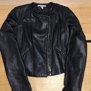 ザラ(ZARA)の【即購入OK!】ZARA trf レザージャケット ライダース ノーカラー(レザージャケット)