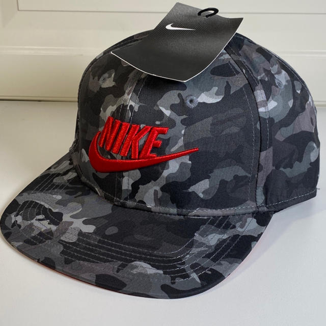 NIKE(ナイキ)の新品未使用　NIKE ナイキ　スナップバックCAPスポーツ　国内正規品　送料無料 キッズ/ベビー/マタニティのこども用ファッション小物(帽子)の商品写真