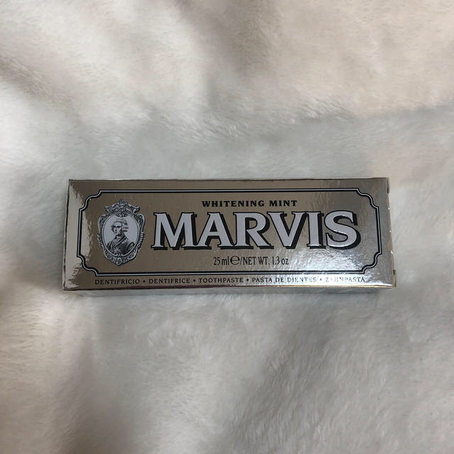 MARVIS(マービス)のマービス　歯磨き粉　ホワイト・ミント コスメ/美容のオーラルケア(歯磨き粉)の商品写真