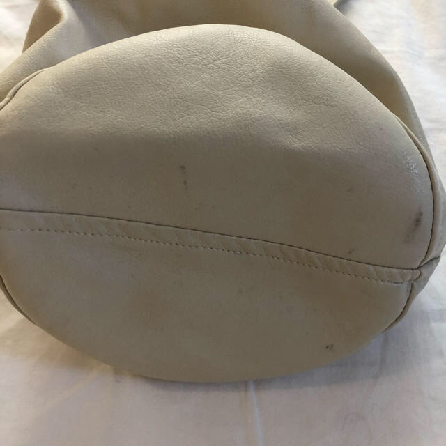 dholic(ディーホリック)のbeige 巾着bag white レディースのバッグ(トートバッグ)の商品写真