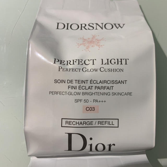 Dior(ディオール)のディオール　スノーパーフェクト　ライト　クッション　C03 コスメ/美容のベースメイク/化粧品(ファンデーション)の商品写真