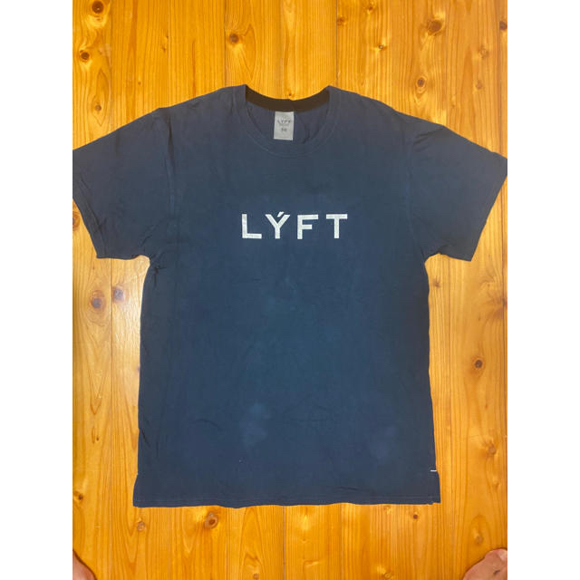 LYFT Tシャツ Mサイズ ネイビー メンズのトップス(Tシャツ/カットソー(半袖/袖なし))の商品写真