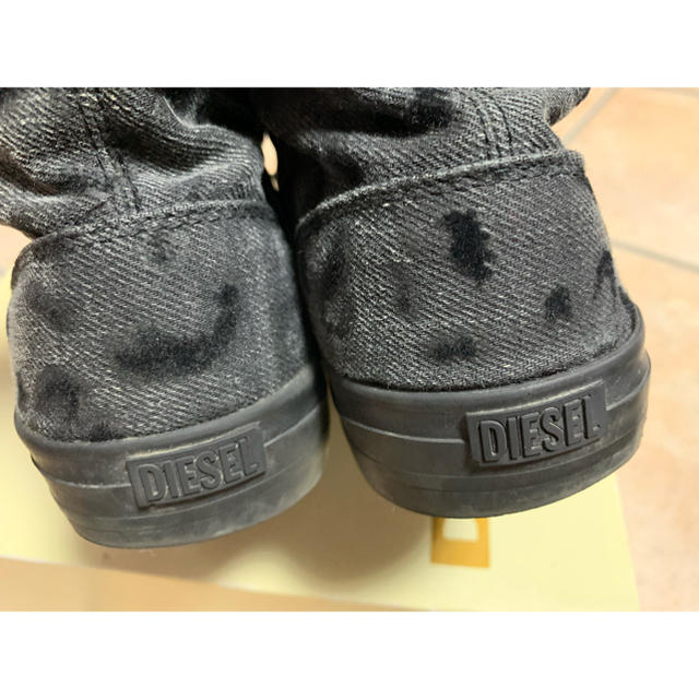 DIESEL(ディーゼル)のDIESELハイカットスニーカー レディースの靴/シューズ(スニーカー)の商品写真