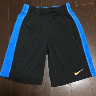 ナイキ(NIKE)のNIKEズボン👖(パンツ/スパッツ)