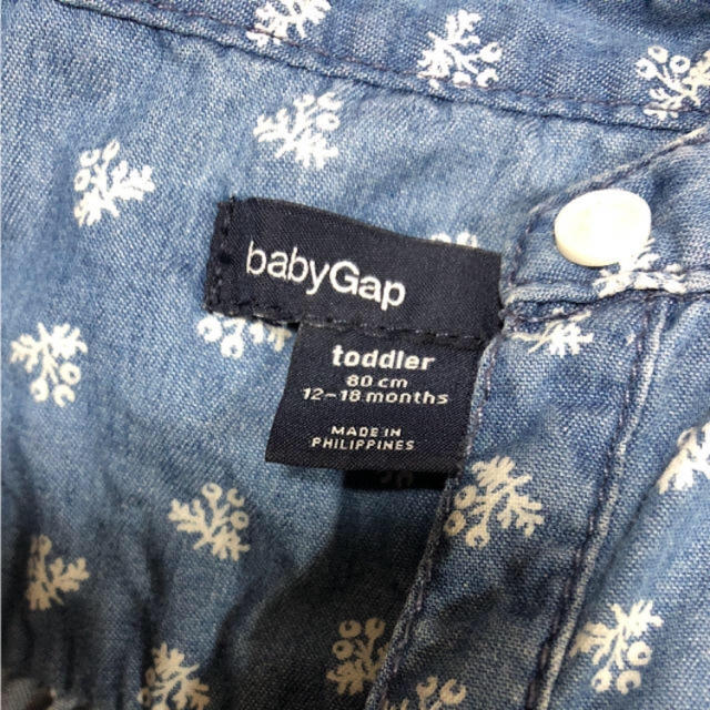 babyGAP デニム 小花柄 ロンパース　80cm キッズ/ベビー/マタニティのベビー服(~85cm)(ロンパース)の商品写真