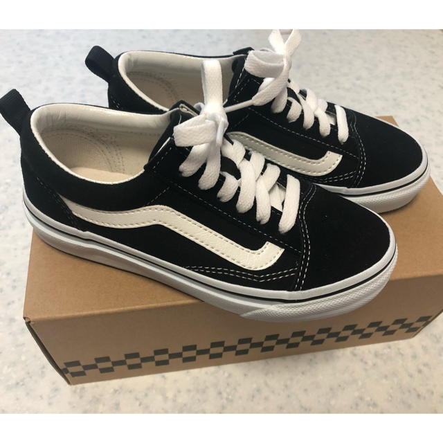 VANS(ヴァンズ)のバンズ　キッズ　新品未使用 キッズ/ベビー/マタニティのキッズ靴/シューズ(15cm~)(スニーカー)の商品写真