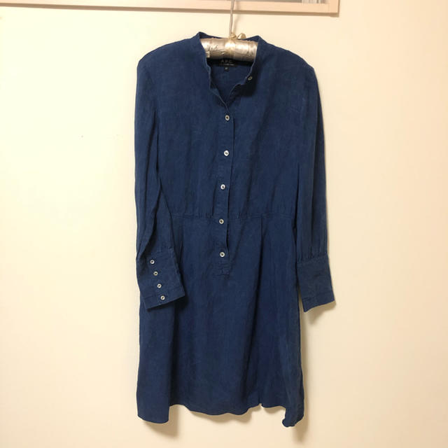 A.P.C(アーペーセー)のA.P.C denim onepice レディースのワンピース(ひざ丈ワンピース)の商品写真