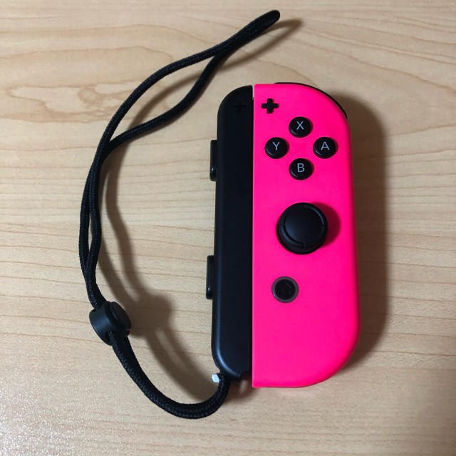 Nintendo Switch(ニンテンドースイッチ)のNintendo switch Joy-Con 右 エンタメ/ホビーのゲームソフト/ゲーム機本体(その他)の商品写真