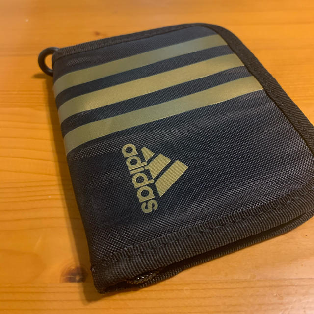 adidas(アディダス)のアディダス　財布　キッズ　adidas zipウォレット  NIKE  メンズのファッション小物(折り財布)の商品写真