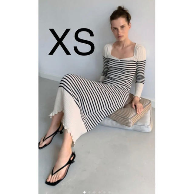 ZARA(ザラ)のZARA ボーダー柄ニットワンピース xs レディースのワンピース(ロングワンピース/マキシワンピース)の商品写真