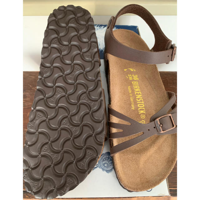 BIRKENSTOCK(ビルケンシュトック)の値下げしました！ビルケンシュトック サンダル〈Bali〉未使用 23cm レディースの靴/シューズ(サンダル)の商品写真